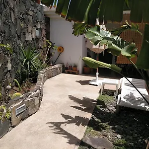 2 Calle Azucenas Apartamento